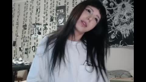 Snapshot of wavy_nights chatting on April 26, 3:21 pm Mina online show from April 26, 3:21 pm