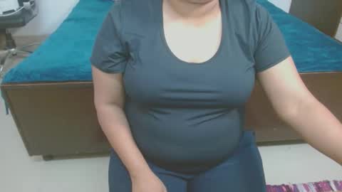 Snapshot of we_are_indian chatting on February 18, 6:15 am khushiwife kabirhubby kavyasexy gf online show from February 18, 6:15 am