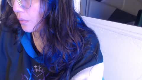 Snapshot of we_n_you chatting on September 24, 1:25 pm Trixie 3 online show from September 24, 1:25 pm