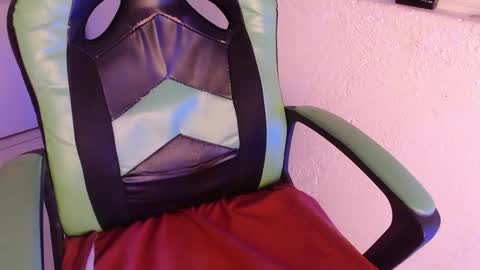 Trixie 3 online show from November 10, 1:21 pm