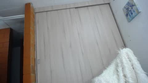 we_we77 online show from February 4, 11:59 pm