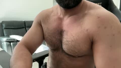 Snapshot of weaponx1 chatting on October 19, 10:32 pm Weapon X online show from October 19, 10:32 pm