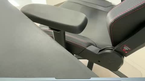 Snapshot of weaponx1 chatting on December 18, 10:49 pm Weapon X online show from December 18, 10:49 pm