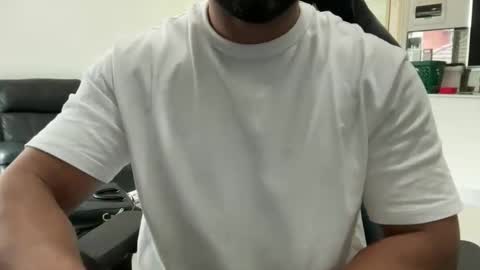 Snapshot of weaponx1 chatting on February 13, 1:56 am Weapon X online show from February 13, 1:56 am