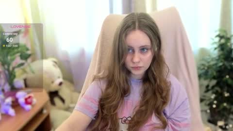 Snapshot of web_kisssa chatting on April 15, 5:03 am Kristina online show from April 15, 5:03 am