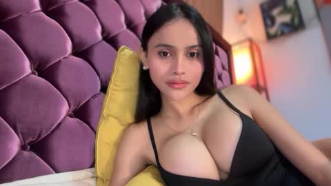 Snapshot of webcammaggie chatting on April 9, 2:55 pm Maggie online show from April 9, 2:55 pm