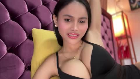 Snapshot of webcammaggie chatting on April 22, 3:57 pm Maggie online show from April 22, 3:57 pm