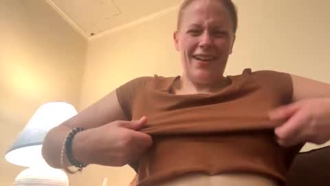 HayleyJay online show from May 20, 5:30 pm