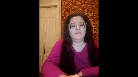 Snapshot of webgirl2 chatting on December 3, 8:51 pm Marina online show from December 3, 8:51 pm