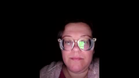 Snapshot of webgirl2 chatting on December 14, 10:03 pm Marina online show from December 14, 10:03 pm