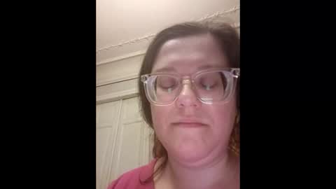 Snapshot of webgirl2 chatting on January 6, 12:14 am Marina online show from January 6, 12:14 am