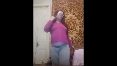 Snapshot of webgirl2 chatting on January 8, 8:22 pm Marina online show from January 8, 8:22 pm