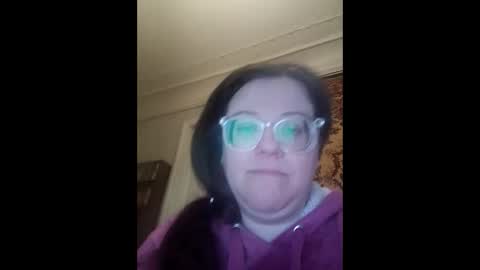 Snapshot of webgirl2 chatting on February 6, 2:20 pm Marina online show from February 6, 2:20 pm