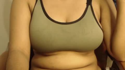 mina online show from April 1, 4:48 pm