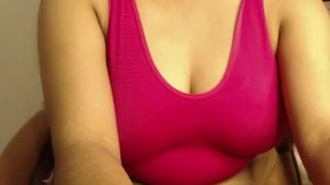 Snapshot of webshowxxx chatting on April 14, 4:24 pm mina online show from April 14, 4:24 pm