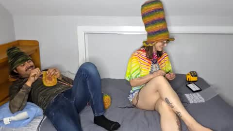 wecum2getdown online show from March 15, 8:04 pm