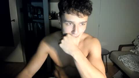 wee_willy_winky online show from June 12, 10:19 pm
