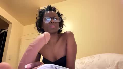 Snapshot of weeklyrush chatting on January 5, 7:28 pm GoddessRush online show from January 5, 7:28 pm