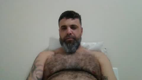 Snapshot of weezy210 chatting on February 14, 1:24 am Weezy online show from February 14, 1:24 am