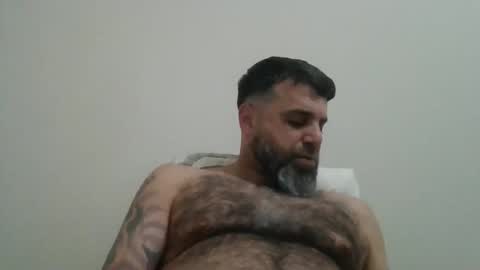 Snapshot of weezy210 chatting on March 2, 12:35 am Weezy online show from March 2, 12:35 am