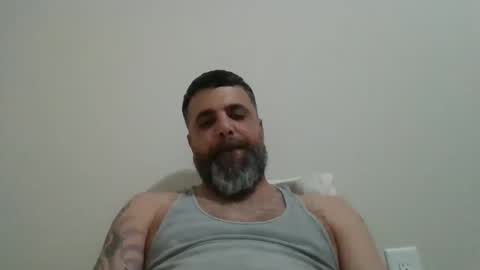 Snapshot of weezy210 chatting on May 2, 2:05 am Weezy online show from May 2, 2:05 am