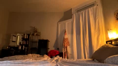 weliketofukbi online show from March 14, 12:54 pm