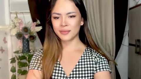 Hi Im LOVIE Please dont forget to follow and thumbs up me online show from May 1, 1:21 am