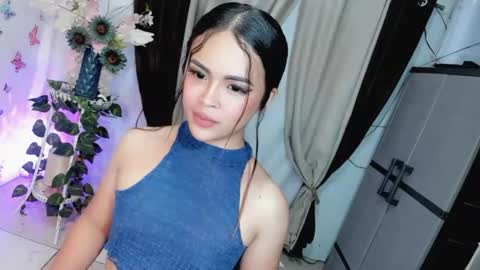 Hi Im LOVIE Please dont forget to follow and thumbs up me online show from May 8, 6:13 pm