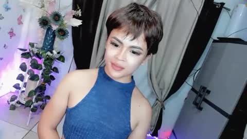 Hi Im LOVIE Please dont forget to follow and thumbs up me online show from May 15, 7:10 pm