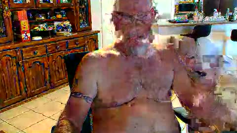 Snapshot of wellhelloo chatting on April 29, 4:16 am Wellhelloo online show from April 29, 4:16 am