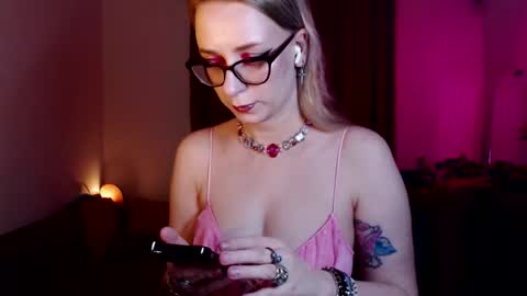 Snapshot of welliza chatting on March 26, 5:07 pm Liza online show from March 26, 5:07 pm