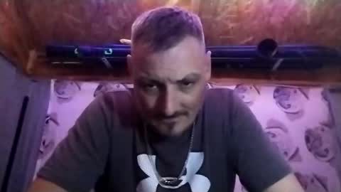 Snapshot of welshdragon37 chatting on December 22, 11:24 pm Welshdragon37 online show from December 22, 11:24 pm