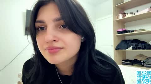 Snapshot of wendiepaoletti chatting on April 1, 7:11 pm Kiki online show from April 1, 7:11 pm