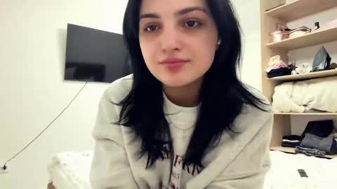 Snapshot of wendiepaoletti chatting on April 3, 7:12 pm Kiki online show from April 3, 7:12 pm