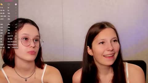 Snapshot of wendiesetters chatting on October 1, 6:58 pm Nora online show from October 1, 6:58 pm