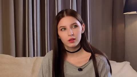 Snapshot of wendiswarn chatting on March 19, 11:47 am Kristin online show from March 19, 11:47 am