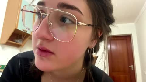Snapshot of wendolynmusil chatting on April 17, 4:32 pm Anna online show from April 17, 4:32 pm