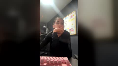 Snapshot of wendy1814 chatting on June 23, 6:55 am Wendy online show from June 23, 6:55 am