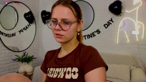 Im Wendy online show from February 13, 9:22 pm