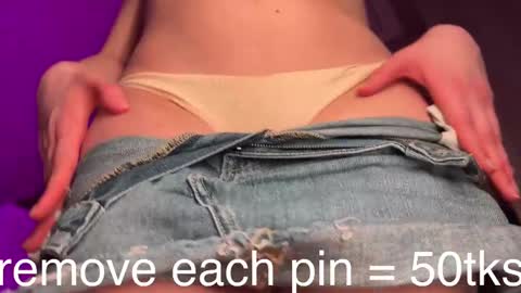 Daisy    online show from February 5, 9:07 pm