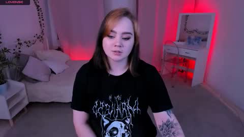 Snapshot of wendyycandy chatting on November 3, 2:07 pm wendyycandy online show from November 3, 2:07 pm