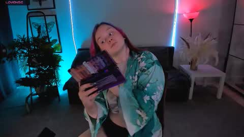 Snapshot of wendyycandy chatting on February 2, 8:51 pm wendyycandy online show from February 2, 8:51 pm