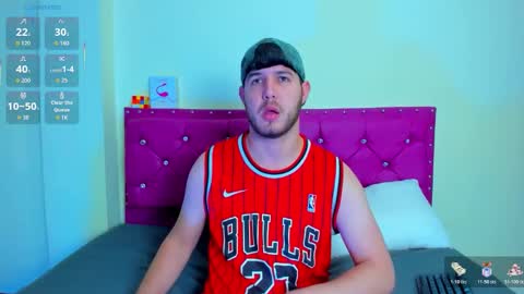 Snapshot of wendyyhot69 chatting on February 22, 2:45 am wendyyhot69 online show from February 22, 2:45 am