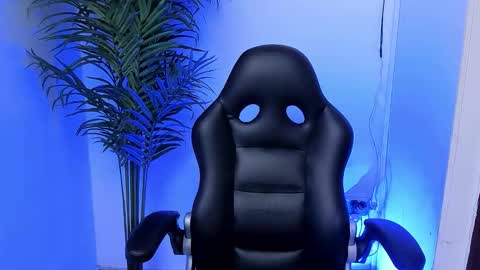 WES online show from January 8, 4:53 pm