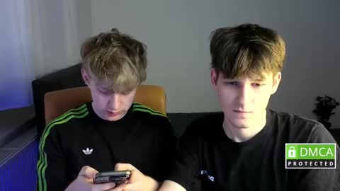 Snapshot of wesides chatting on March 19, 11:20 pm Dima and Alex online show from March 19, 11:20 pm