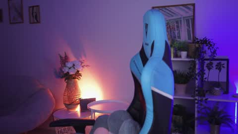 little girl who is always rightLisa online show from December 7, 2:42 am