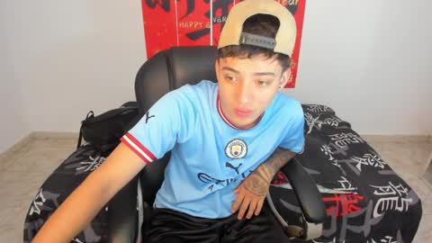 Wesley Boy online show from April 8, 7:03 pm