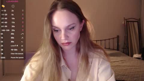 Snapshot of wet_lana chatting on September 12, 6:41 pm Lana online show from September 12, 6:41 pm
