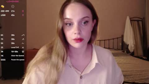 Snapshot of wet_lana chatting on September 15, 3:34 pm Lana online show from September 15, 3:34 pm