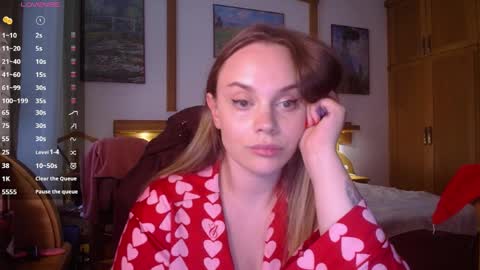 Lana online show from April 28, 4:01 pm